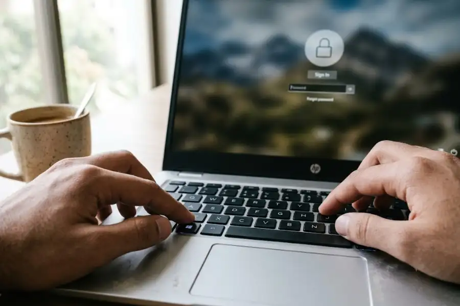 Windows key and L key shortcut to lock a computer screen